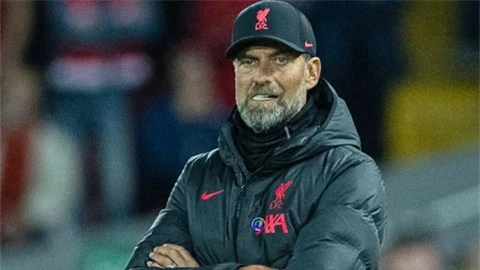 Liverpool thua đau vì sai lầm của HLV Klopp