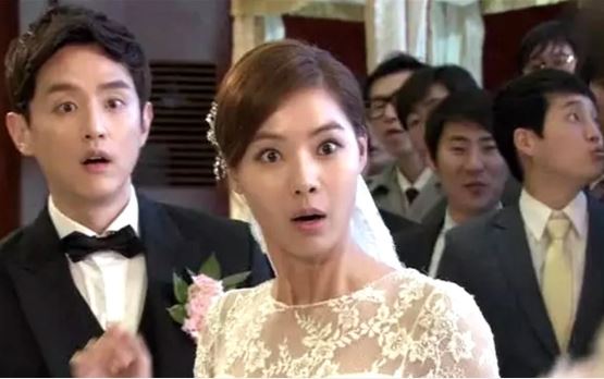 Chồng cũ bẩn tính gửi ‘món quà’ vào ngày cưới khiến tôi khốn khổ