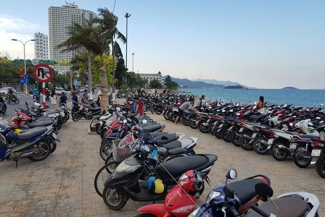 Tỉnh Khánh Hòa đã có văn bản thống nhất truy thu 329 triệu đồng đối với các bãi giữ xe ở đường Trần Phú