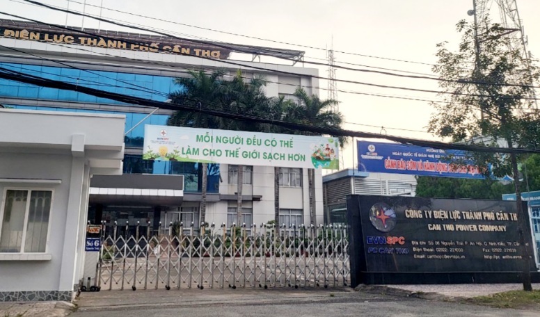 Lái xe công ty Điện lực Cần Thơ chết trong tư thế treo cổ