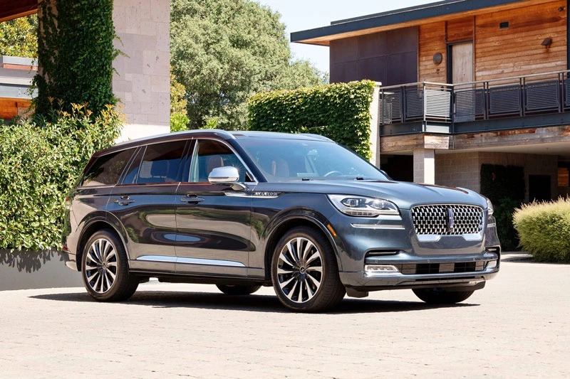 7. Lincoln Aviator.