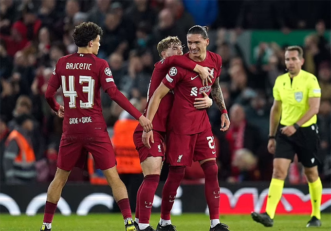 Liverpool cắt mạch bất bại của Napoli, Salah dẫn đầu danh sách vua phá lưới