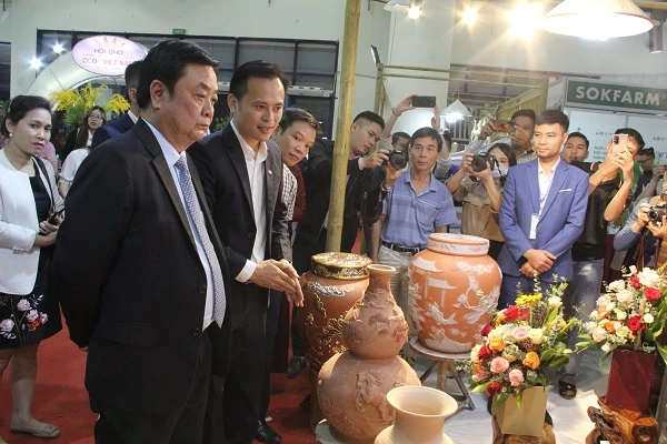 Các sản phẩm độc đáo tham gia hội thi sản phẩm thủ công mỹ nghệ Việt Nam năm 2022.