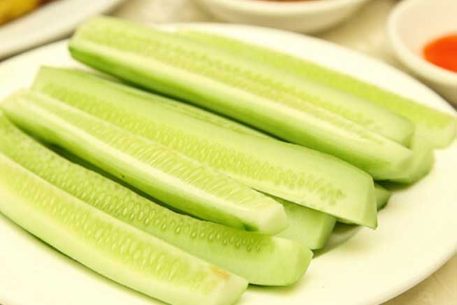 Mỗi ngày ăn 1 quả dưa chuột rẻ bèo tốt cho sức khỏe, điều thứ 4 mọi phụ nữ đều cần