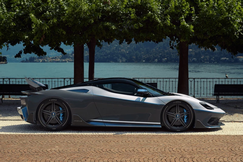 3. Pininfarina Battista Anniversario Edition (công suất tối đa: 1.900 mã lực).