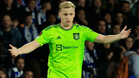 Van de Beek đã bỏ lỡ cơ hội cuối cùng để được ở lại MU?