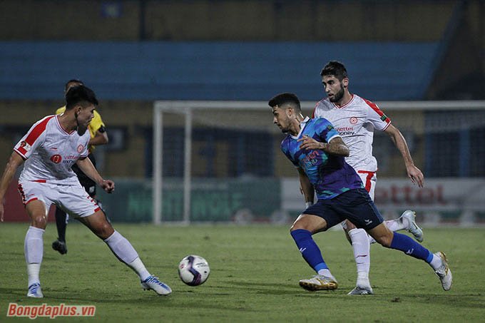 Viettel cầm chân Bình Định, lỡ cơ hội thu hẹp với Hà Nội FC