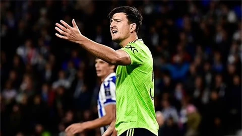 MXH bùng nổ khi Maguire đá cặp tiền đạo với Ronaldo