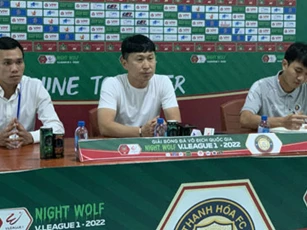 HLV Chun Jae Ho: 'Hà Nội FC bị áp lực đua vô địch'
