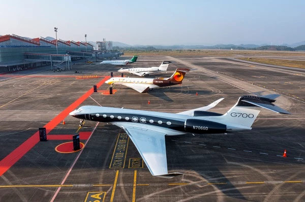 Chuyên cơ Gulfstream G700 tại triển lãm hàng không hạng sang đầu tiên tại Việt Nam.