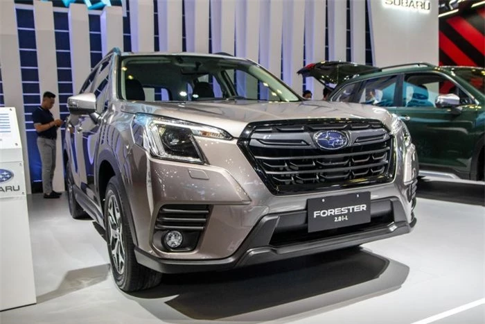  Trong khuôn khổ sự kiện VMS 2022, Subaru Việt Nam đã trình làng mẫu Forester đời 2023. Đây là phiên bản facelift giữa vòng đời của thế hệ thứ 5, vốn đã ra mắt toàn cầu từ cuối năm ngoái. 