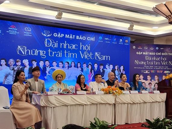 Đại nhạc hội "Những trái tim Việt Nam" thắp lửa tình yêu, niềm tự hào dân tộc