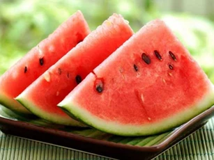 Dưa hấu mát, bổ nhưng có 6 kiểu người tuyệt đối không được động vào dù chỉ một miếng