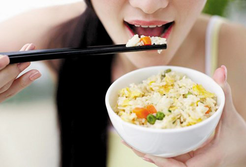 7 thói quen dễ ợt buổi tối giúp bạn nhanh chóng giảm cân