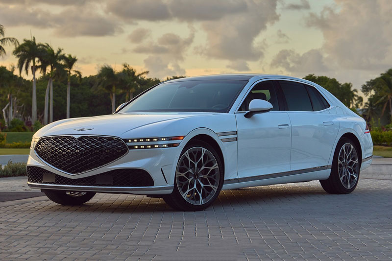 Top 10 xe hơi hạng sang đáng tin cậy nhất năm 2022: Genesis G90 đầu bảng