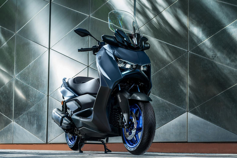 Yamaha XMax 300 2023 ra mắt với diện mạo hoành tráng và hiện đại