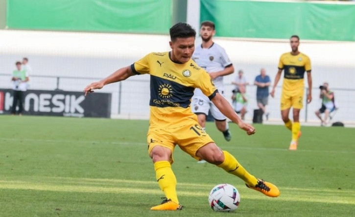 Truyền thông Pháp quay đổi thái độ với Quang Hải và Pau FC