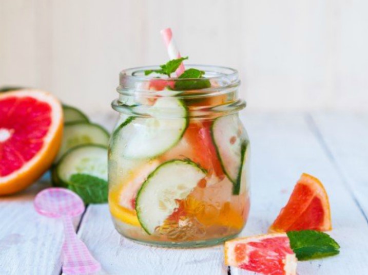 Cách làm 5 loại đồ uống Detox tại nhà để giảm cân và thanh lọc cơ thể