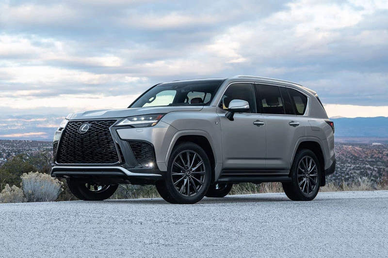 Lexus LX 600 F Sport 2022.