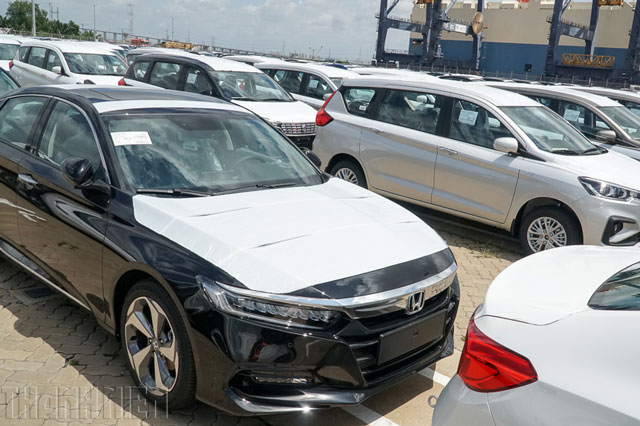 Nhập khẩu ô tô trong 10 tháng vượt cả năm 2020