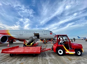 CEO và một số lãnh đạo Vietjet chuyển lương cho hoạt động cộng đồng, từ thiện