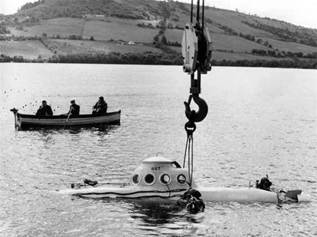 Một vụ truy t&igrave;m thủy qu&aacute;i Nessie ở hồ Loch Ness. &nbsp;