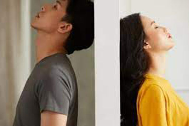 Trong lúc say, bạn của chồng vô tình tiết lộ một chuyện khiến tôi chao đảo