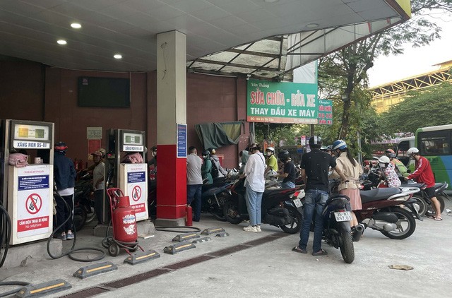 Hà Nội đủ xăng dầu đáp ứng nhu cầu của người dân