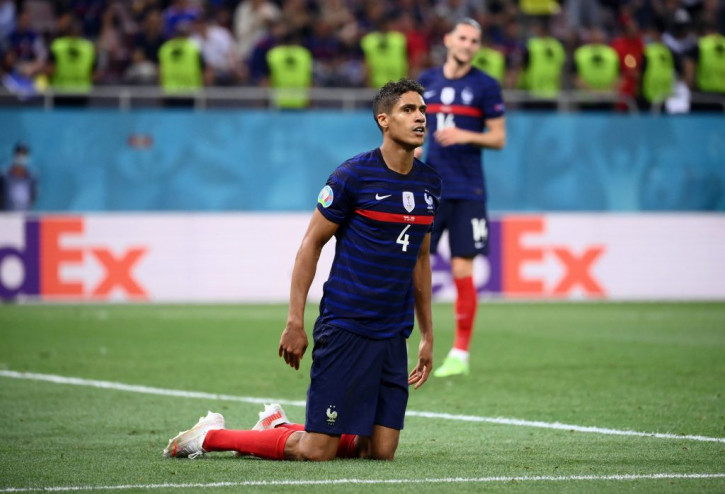 Vừa điền tên vào danh sách dự World Cup, HLV ĐT Pháp liền tiết lộ tình hình của Varane