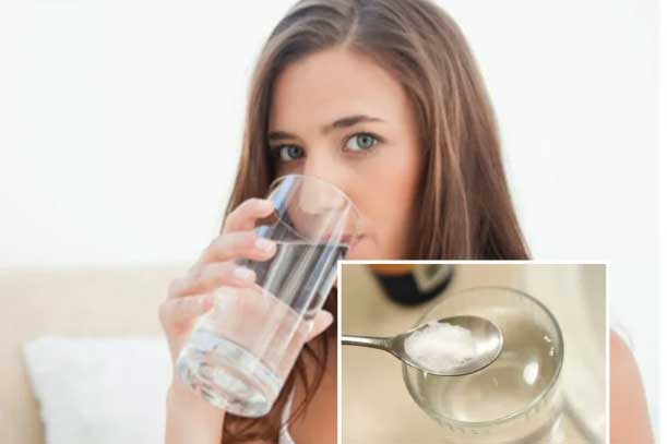 Uống 1 cốc nước muối loãng theo cách này, vừa làm sạch ruột lại giúp da khoẻ đẹp gấp 10 lần