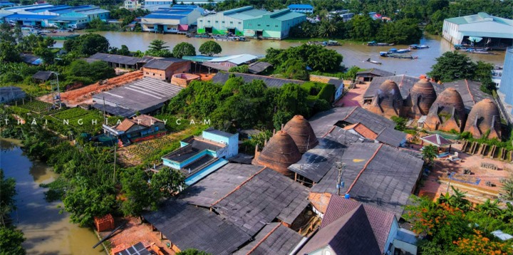 Lò gạch cổ trăm tuổi ở Sa Đéc nhuốm màu rêu phong thu hút du khách hiếu kỳ - 1