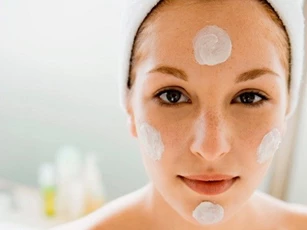 Không dùng kem dưỡng ẩm bạn sẽ hối hận cả đời