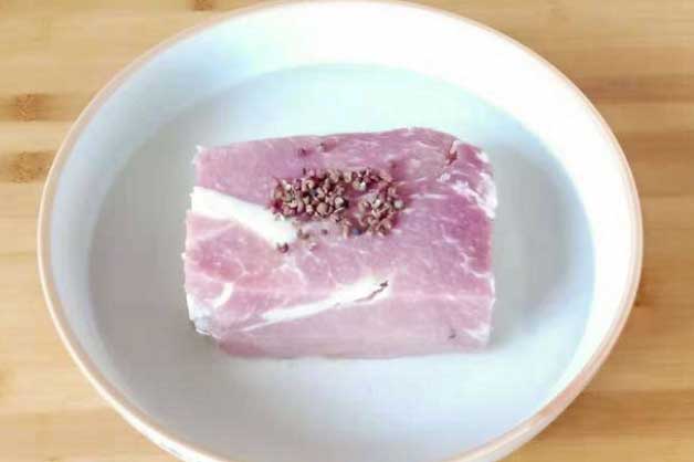 Bỏ thứ này bảo quản thịt tươi ngon thơm nức, loại sạch vi khuẩn mà không cần tủ lạnh, ai cũng nên biết