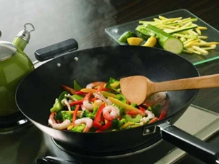 Kiểu nấu nướng khiến chất độc 'ngấm sâu' vào thực phẩm, biến hết chất dinh dưỡng thành thuốc độc