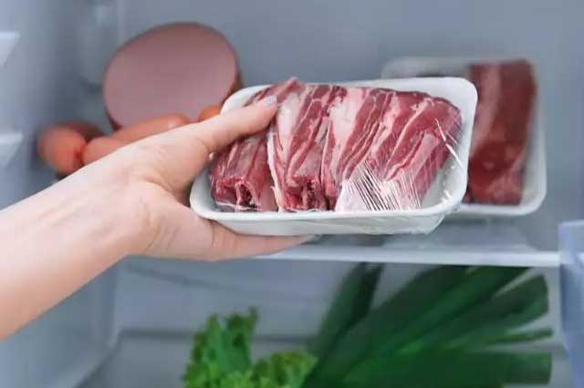 Bỏ thứ này vào thịt giúp rã đông dễ dàng thịt tươi ngon, không mất chất dinh dưỡng