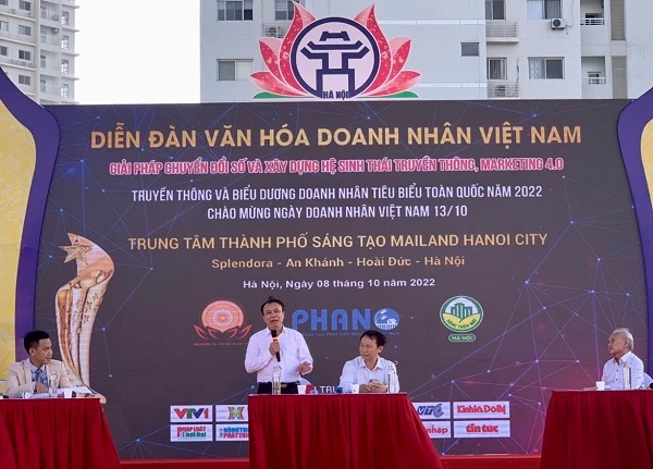 Ông Lê Đức Thịnh - Cục trưởng Cục Kinh tế hợp tác và Phát triển nông thôn (Bộ NN PTNT) chia sẻ tại diễn đàn Văn hóa Doanh nhân Việt Nam năm 2022.