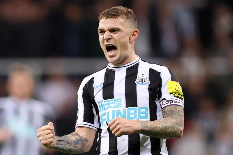 Hậu vệ phải: Kieran Trippier (Newcastle).