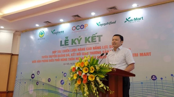Ông Tạ Văn Tường – Phó Giám đốc Sở NN&PTNT phát biểu tại lễ ký kết.