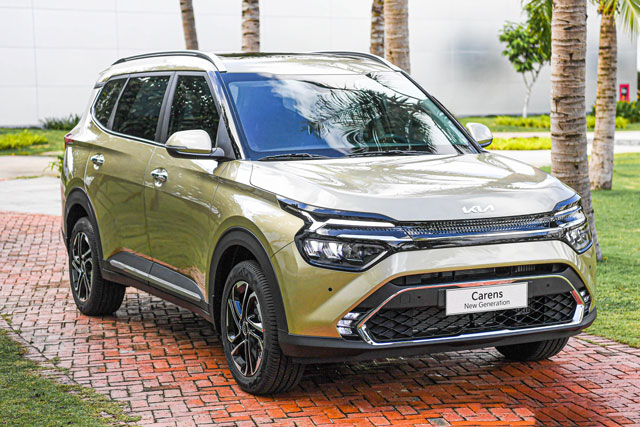 Cận cảnh Kia Carens phiên bản đắt nhất, dùng động cơ diesel có giá 859 triệu đồng