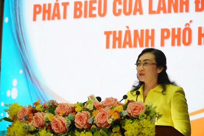 Phó Chủ tịch UBND TP Hồ Chí Minh Phan Thị Thắng  phát biểu tại hội nghị 