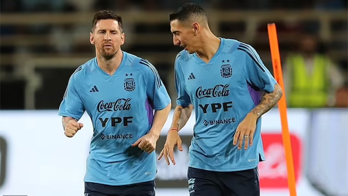 Di Maria hé lộ điều các đồng đội nên làm với Messi ở ĐT Argentina