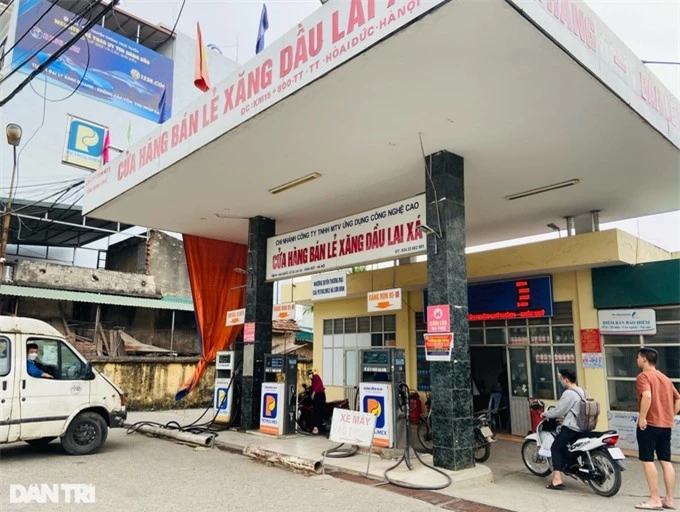 Đi mua xăng ở Hà Nội đã dễ hơn chưa? - 1