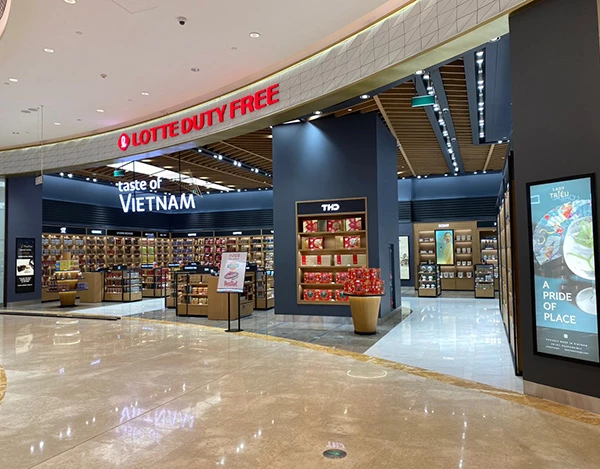 Cửa hàng miễn thuế trong nội địa Lotte Duty Free tại Trung tâm thương mại VV Mall (đường Võ Nguyên Giáp, quận Ngũ Hành Sơn, TP Đà Nẵng) đã chính thức đi vào hoạt động (Nguồn ảnh: Sở Công Thương Đà Nẵng)