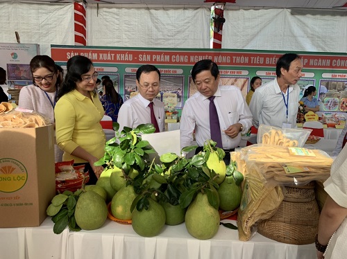 Đẩy mạnh xúc tiến đầu tư du lịch, thương mại giữa TP Hồ Chí Minh và tỉnh Vĩnh Long