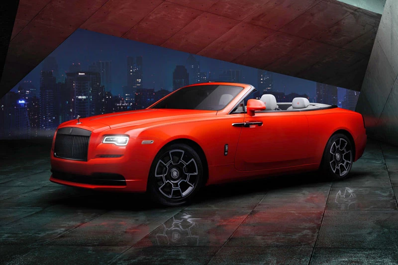 3. Rolls-Royce Dawn (giá khởi điểm: 370.000 USD).