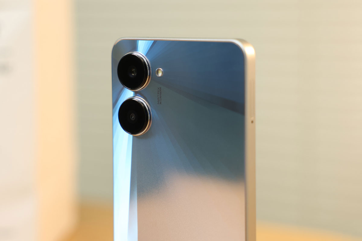 Smartphone chip S695 5G, RAM 12 GB, màn hình 120 Hz, giá ‘hạt dẻ’