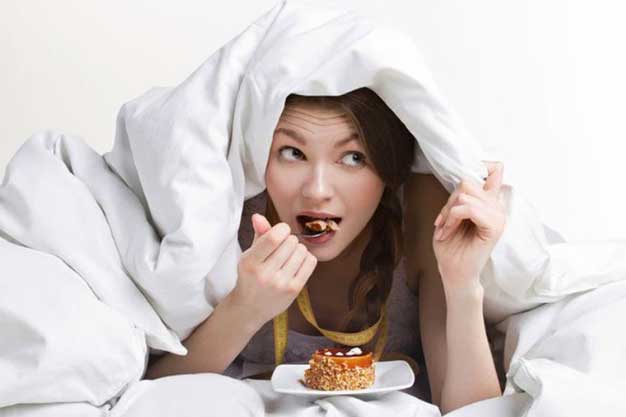 Sau tuổi 40 nhớ ‘3 không, 4 nên’ trước khi ngủ để sống thọ