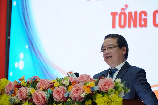 Ông Hà Văn Siêu, Phó Tổng cục trưởng Tổng cục Du lịch phát biểu tại Hội nghị xúc tiến đầu tư du lịch và thương mại TP Hồ Chí Minh - Vĩnh Long năm 2022