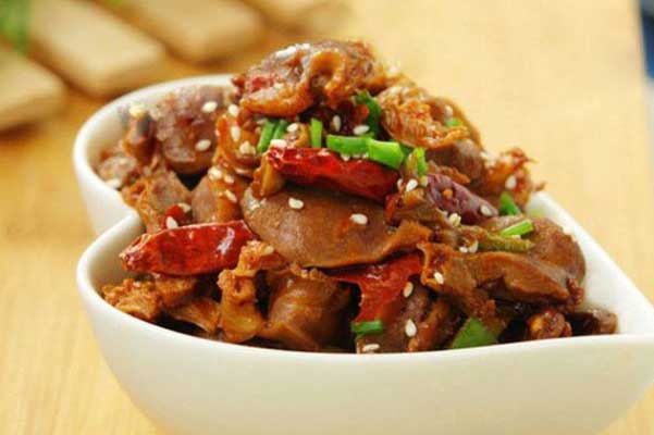 Bộ phận đại bổ của con gà được ví ngang "đông trùng hạ thảo" nhiều người không biết mà ăn