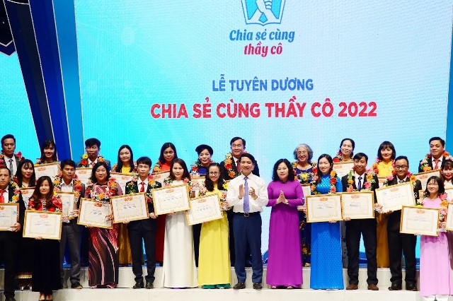 Tuyên dương 68 thầy cô giáo tiêu biểu năm 2022
